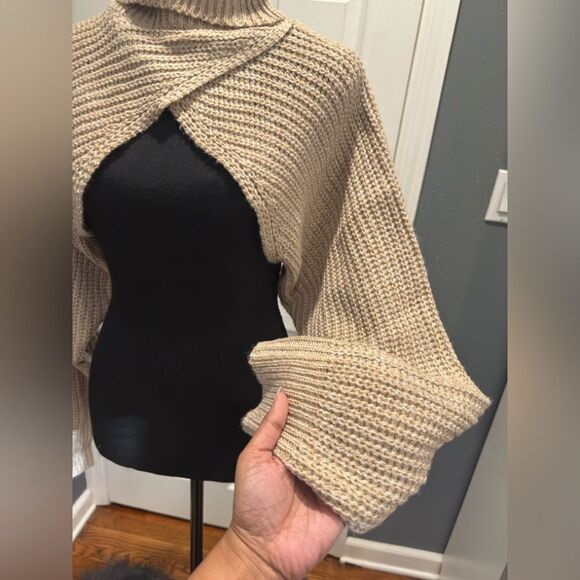 Beige extreme cropped knitted sweater in size extra small - Picture 2 of 10